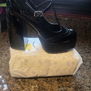 SHEIN Glossy Black Platform Shoes